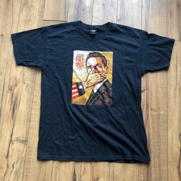 >>SOLD<< Obey Propaganda T-Shirt - Picture 2 of 7